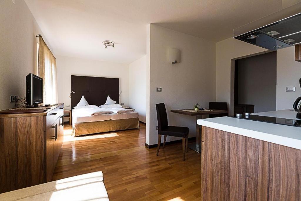 Garni Hotel Dorothea ติโรโล ภายนอก รูปภาพ