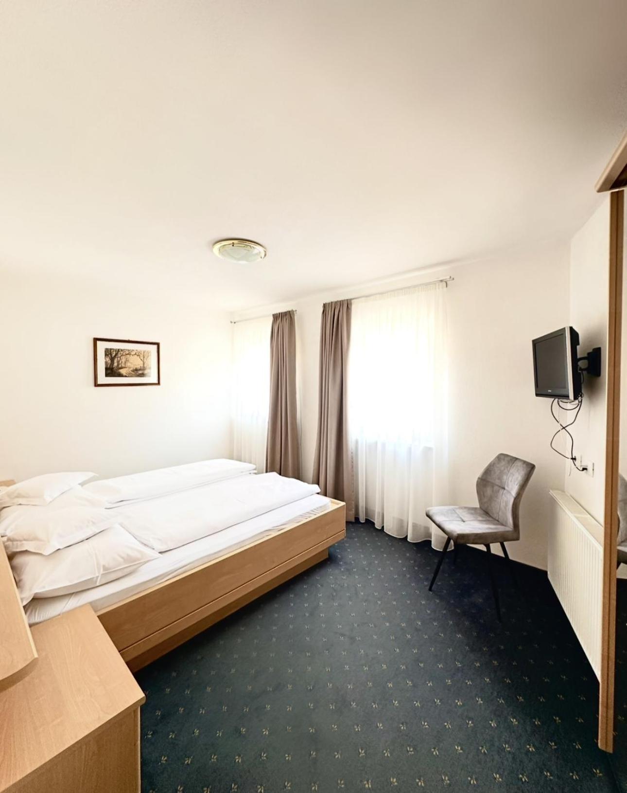 Garni Hotel Dorothea ติโรโล ภายนอก รูปภาพ