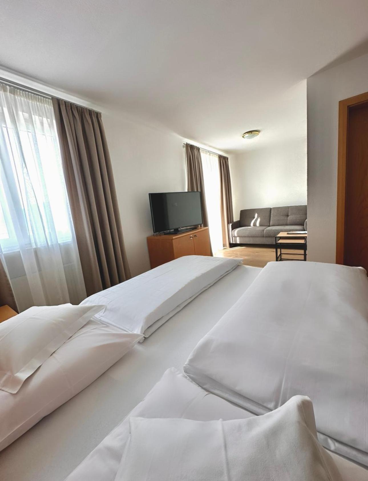 Garni Hotel Dorothea ติโรโล ภายนอก รูปภาพ