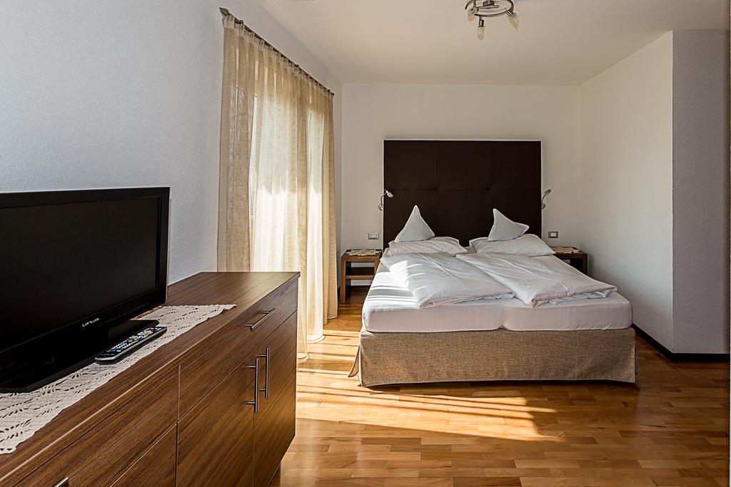 Garni Hotel Dorothea ติโรโล ภายนอก รูปภาพ